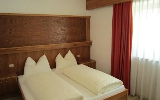 Aparthotel Garni Haus Hubertus