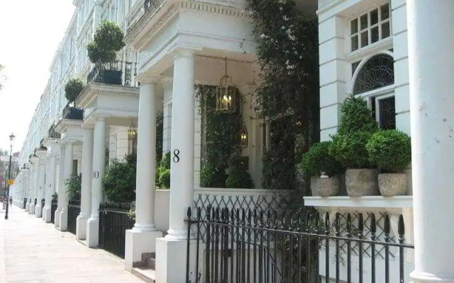 Cranley Gardens Hotel