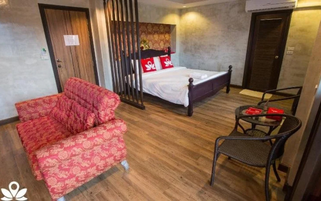 Inspire House Hotel Chiang Mai by ZEN Rooms