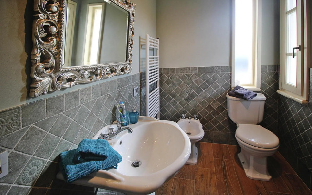 In Camaiore With 3 Bedrooms And 2 Bathrooms