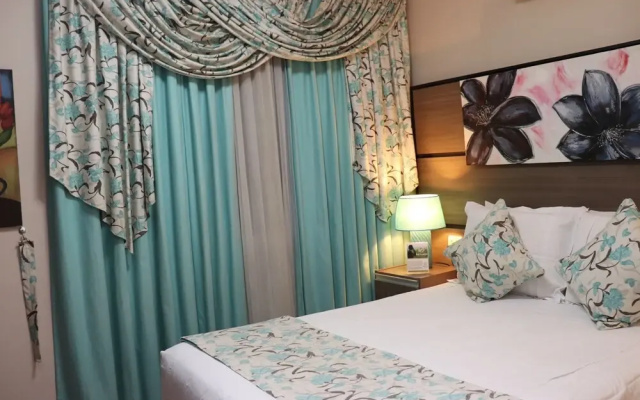 Hotel Luxsur