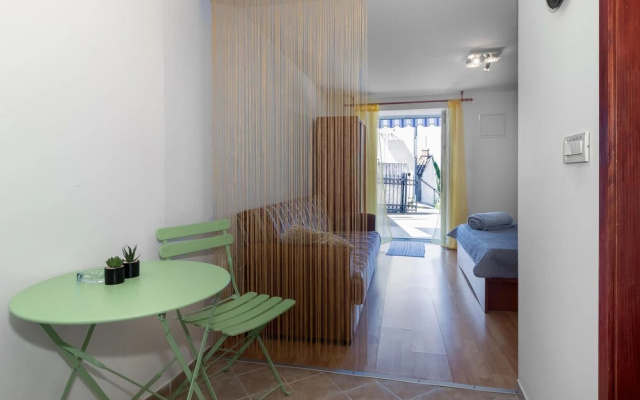 Beautiful Apartment in Jadranovo With Wifi