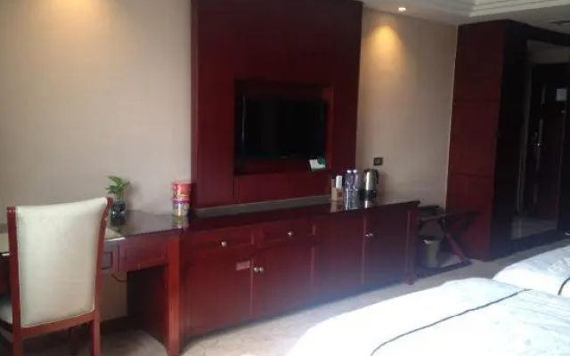 Baofeng Hotel