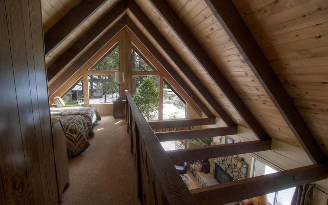 Coyote Den by Lake Tahoe Accommodations