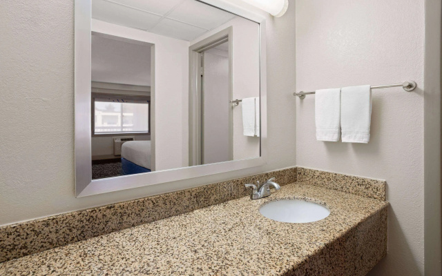 Days Inn by Wyndham Tonawanda/Buffalo