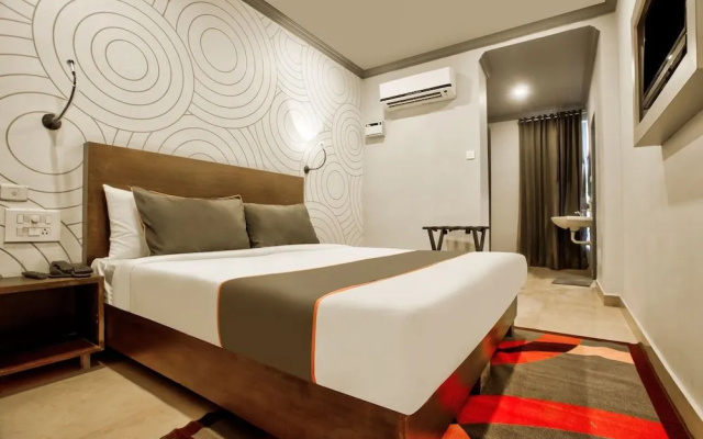 OYO Townhouse 430 Everest Hotel