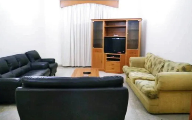 Euro Plaza Apartments