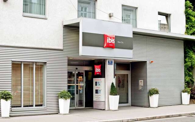 Отель ibis Wien City вид на фасад