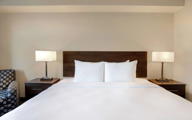 Days Inn & Suites by Wyndham Yorkton
