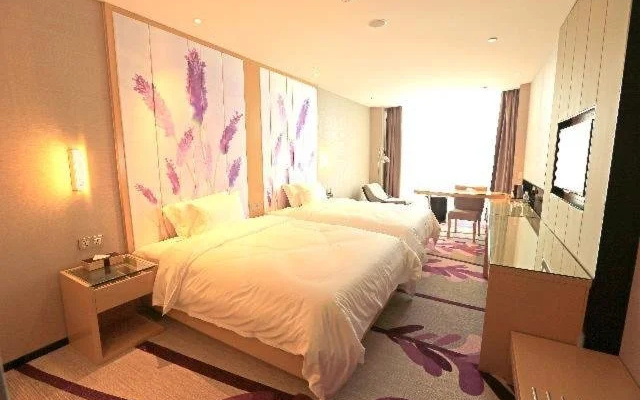 Lavande Hotel Taixing Jiangping Road