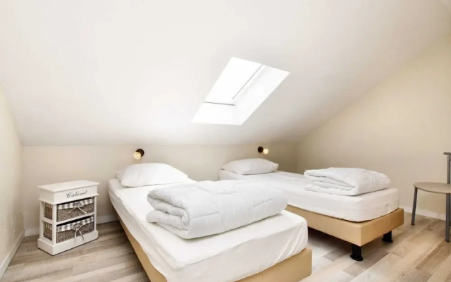 Fine Group House With Sauna Garden