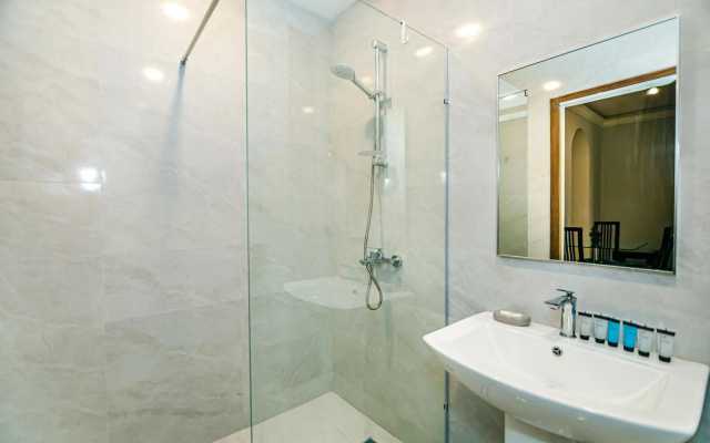 Azneft Royal Suite Apartment Sea View