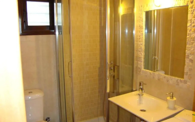 Sea view 4 bedroom house with pool and garden