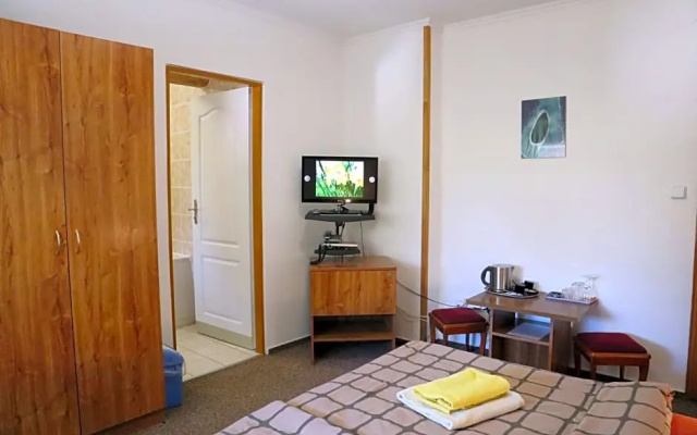Hotel 66