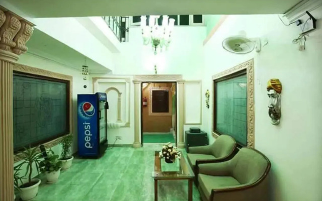 Hotel Pukhraj