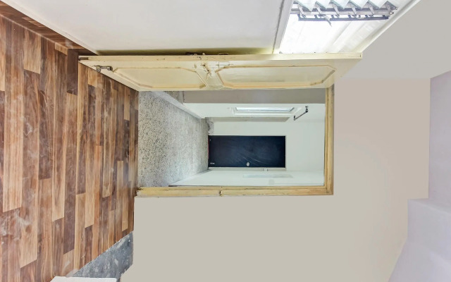 Shree Balaji Lodging by OYO Rooms