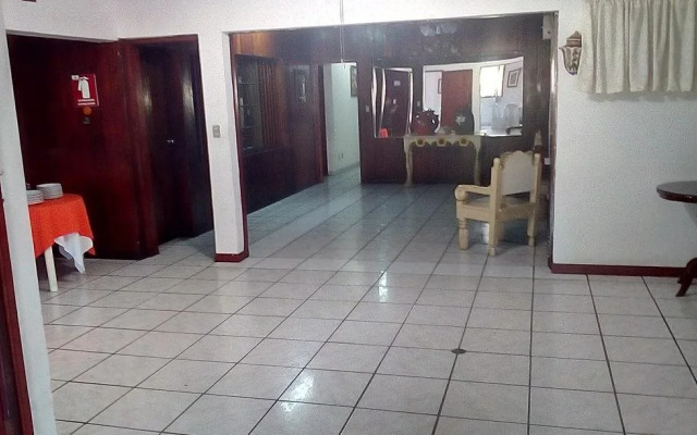 Hotel Montserrat