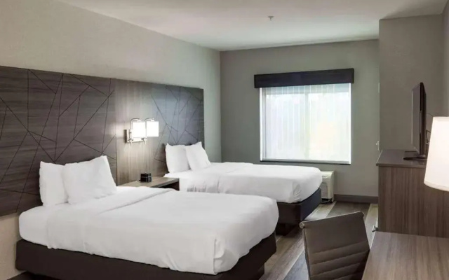 La Quinta Inn And Suites Edmond