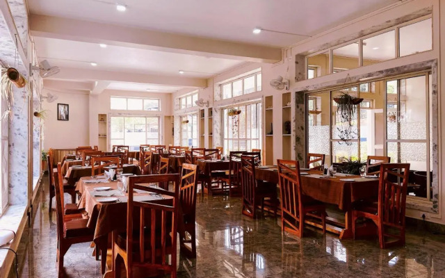 La Nicholas - Lake View ( By Summit Hotels)