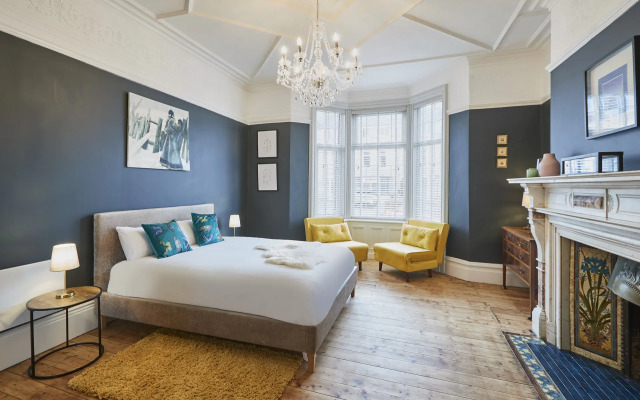 Host Stay Northville Arrifana