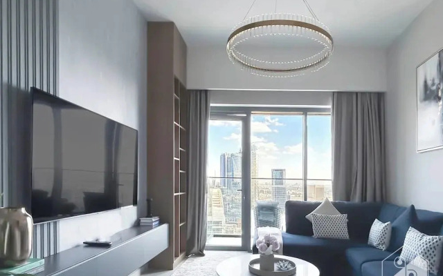 Luxurious Burj Royale One-bedroom & City Views