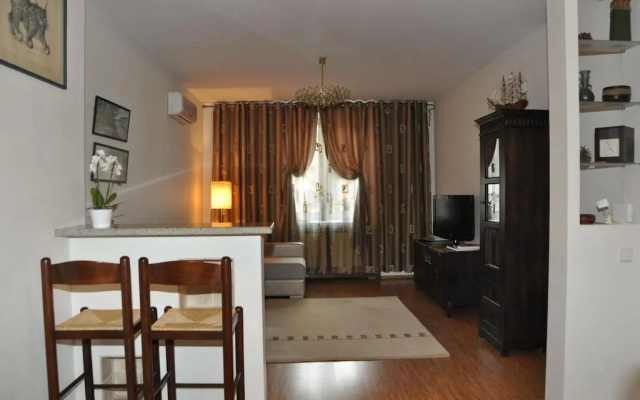 Nana Neman Apartments