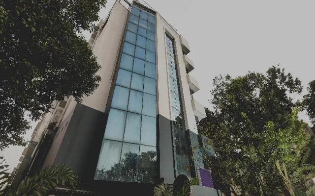OYO 78582 SilverKey Hotel Mayfair Tower