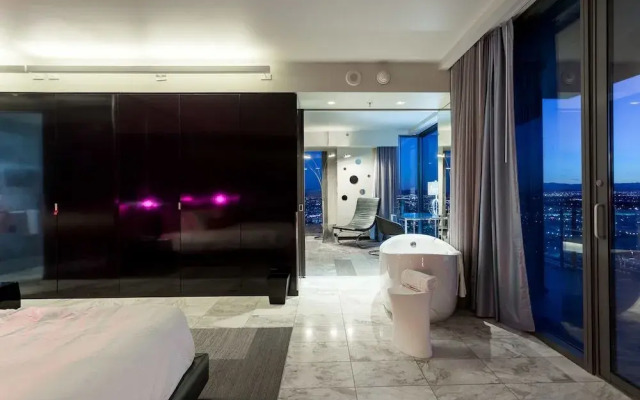Palms Place Unit 35321
