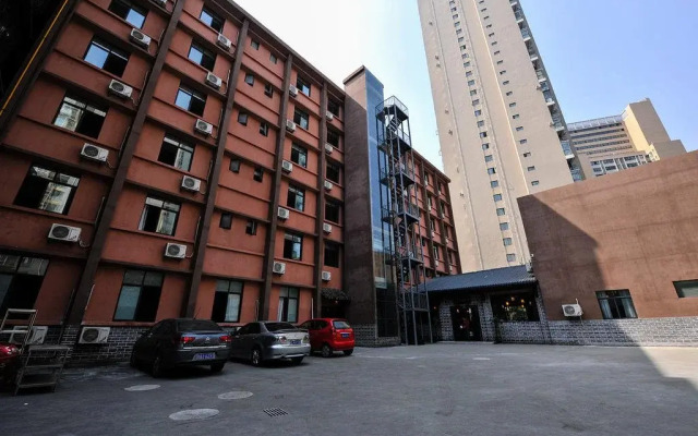 Yi Pin Sanguo Gul Ture Hotel