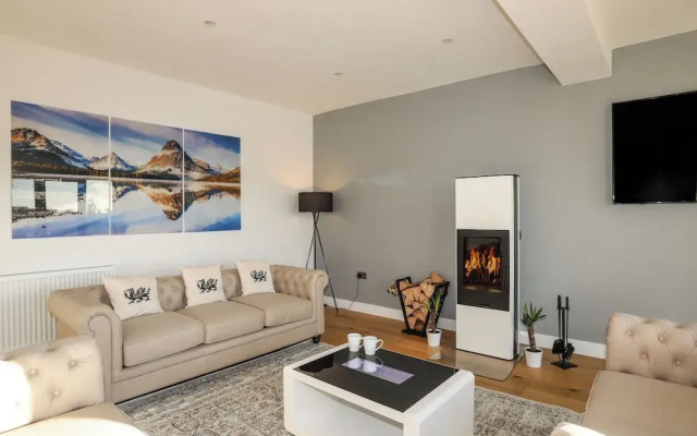 Bryn Min Manton Penthouse