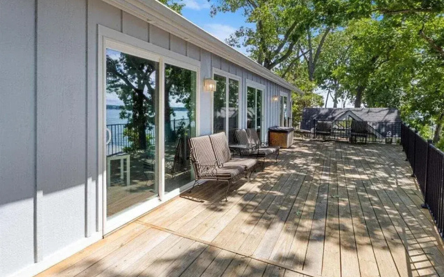 Firepit, Spacious Decks, Breathtaking Views