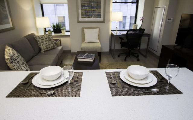 Cook City Suites - 1338 Chestnut Street