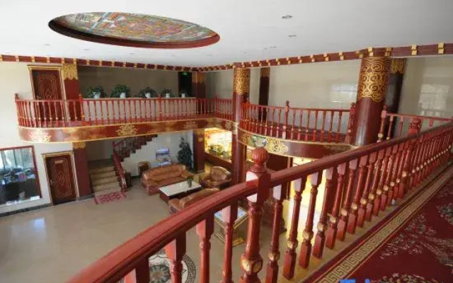 Shangri-La Zangding Mansion
