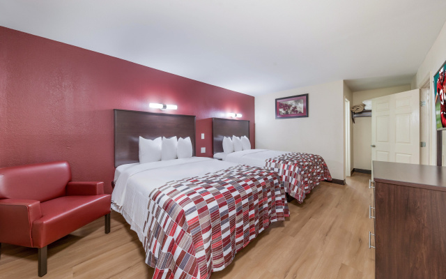 Red Roof Inn & Suites Denton