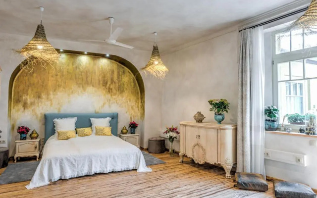 Lotus apartment