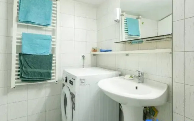Cosy Flat Helexpo in Old City YR1