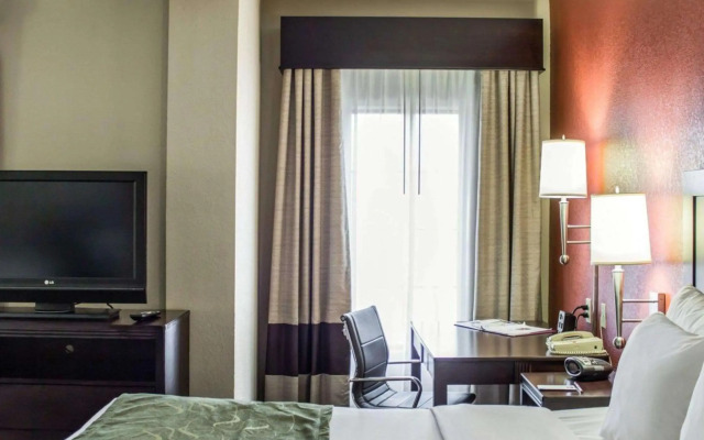 Comfort Suites Regency Park