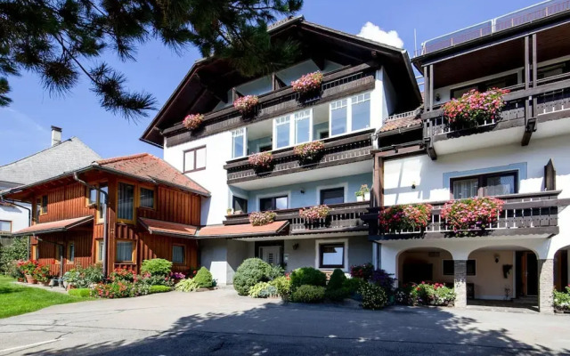 Apartment in St. Georgen Near Kreischberg