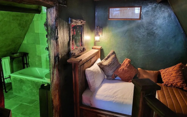 Hocus Pocus Tiny Hotel