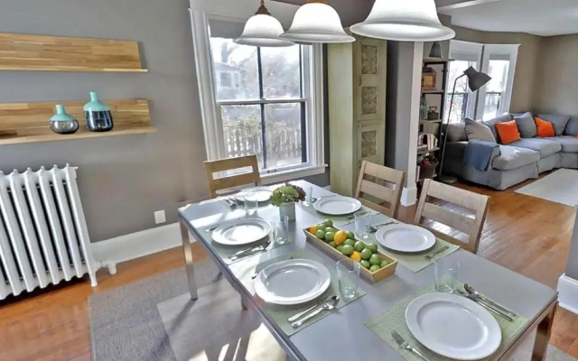 Linden Hills Luxury Charmer