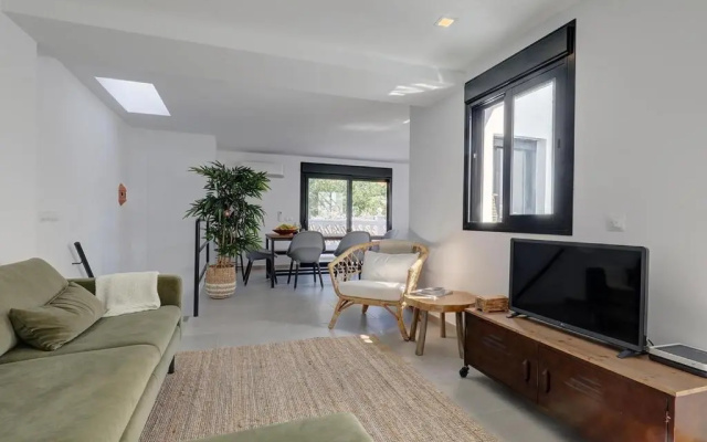 Renovated townhouse San Roque 91