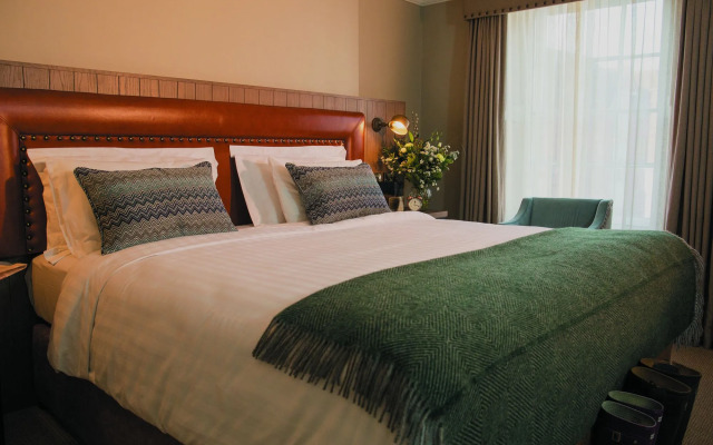 The White Horse - A Heartwood Inn