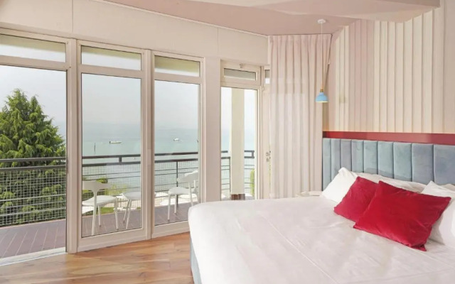 Hotel Unico by Dori