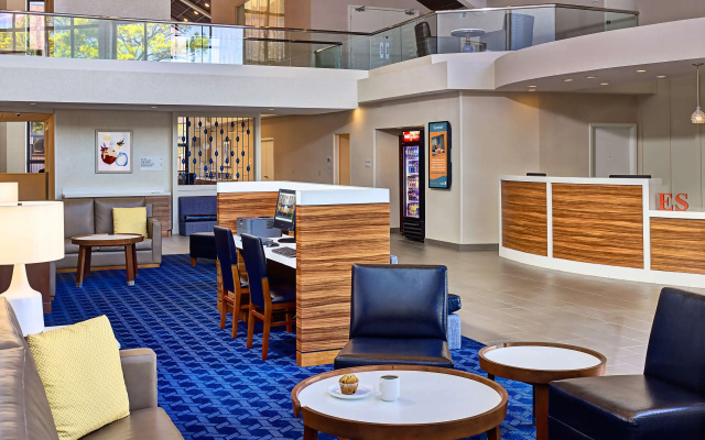 Sonesta Simply Suites Memphis East Poplar Pike ​