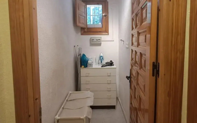 La Marina Oasis, 2-beds, Sleeps 4, 10 min to Beach