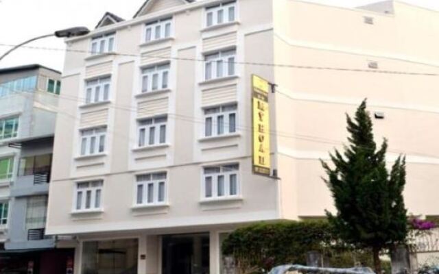 Отель My Hoa Dalat Далат вид на фасад