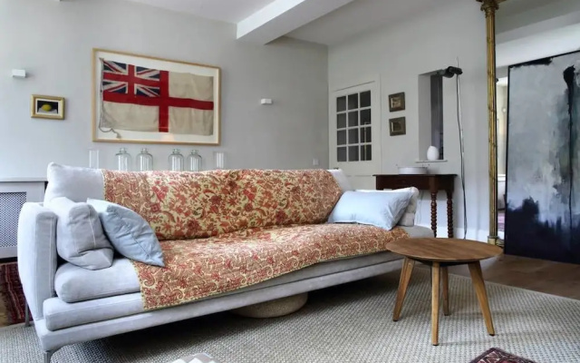 2 Bedroom Basement Flat In Edinburgh