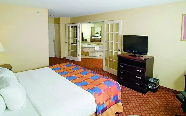 Quality Inn & Suites East