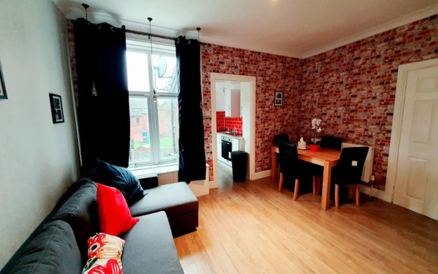 Klass Living - Station Apartment