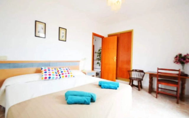 102936 - Villa in Cales de Mallorca